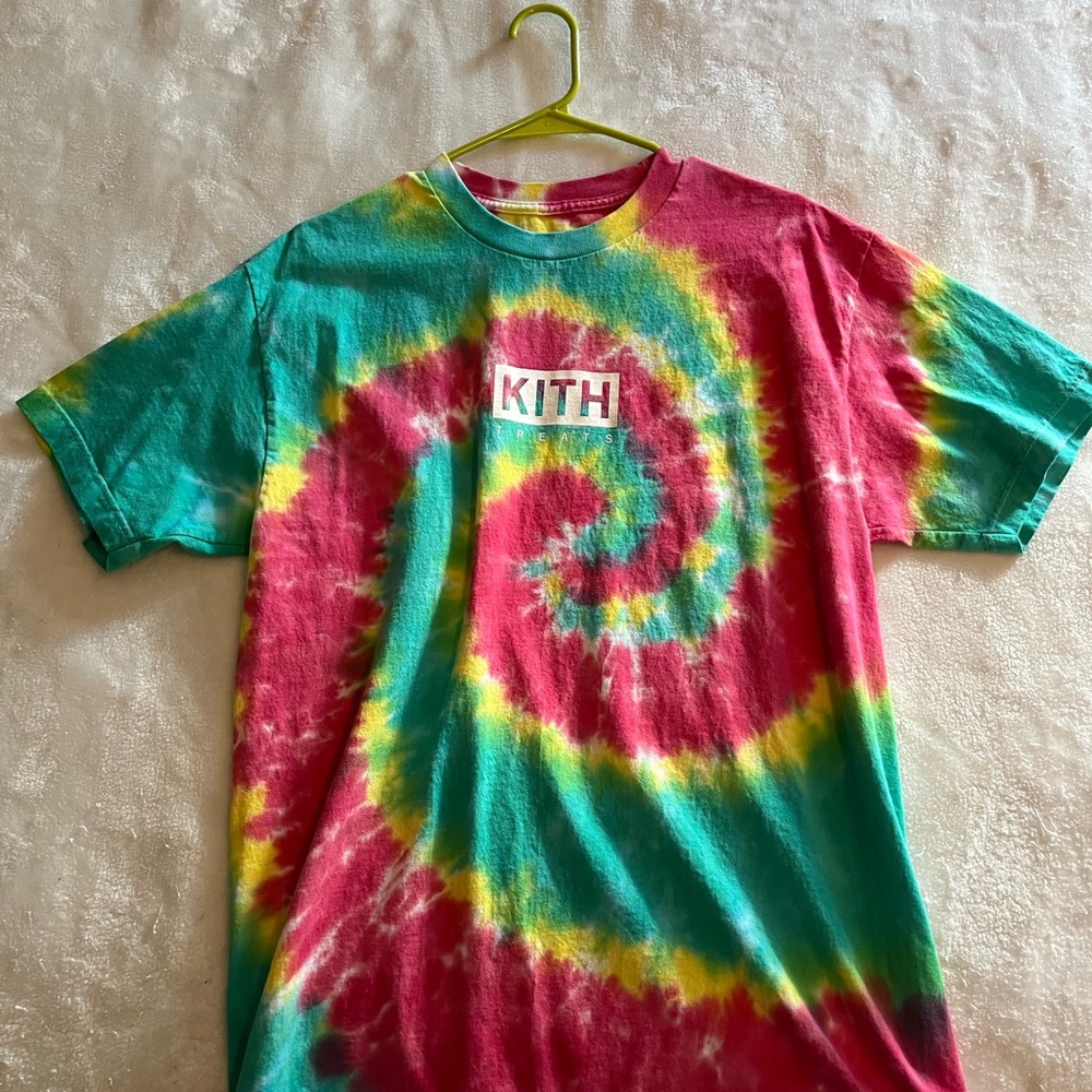 Kith men’s large ti-dye tee  - Red, Green, Yellow
